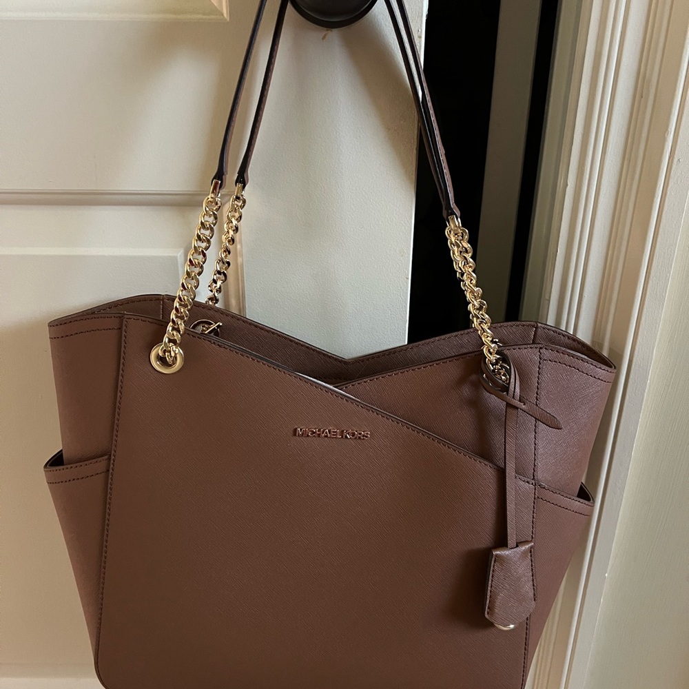 Gently used Michael Kors purse!